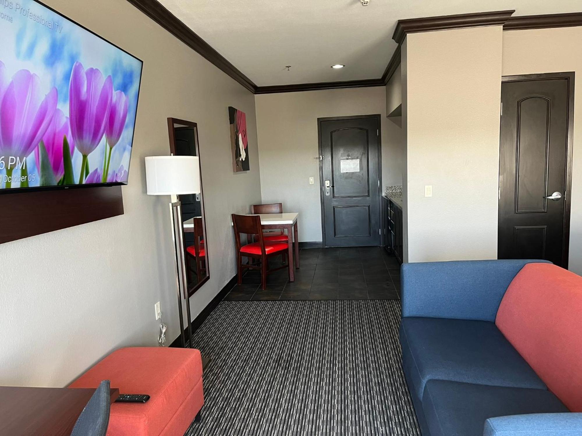 Hawthorn Suites By Wyndham Lubbock Exterior photo