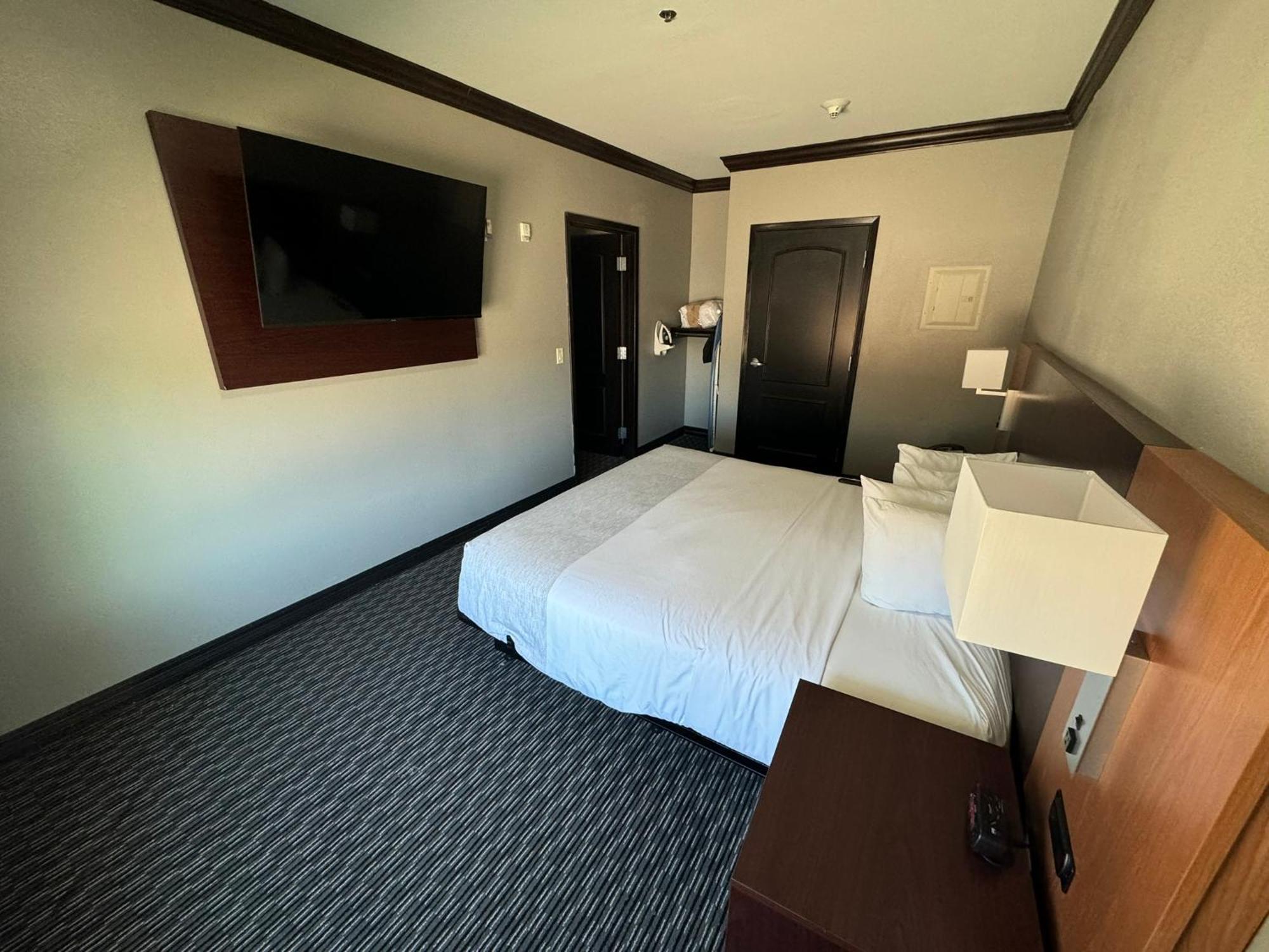 Hawthorn Suites By Wyndham Lubbock Exterior photo